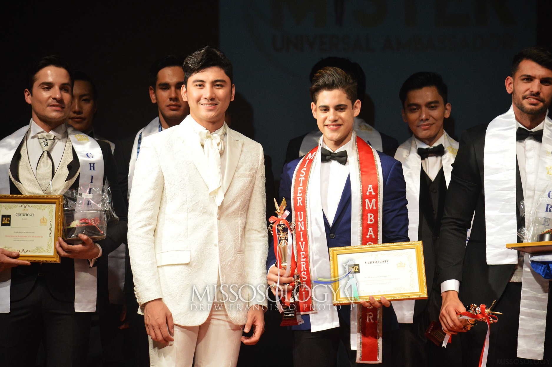 recordando mr universal ambassador 2019. (vencedor dominican republic). - Página 3 1yfPFn