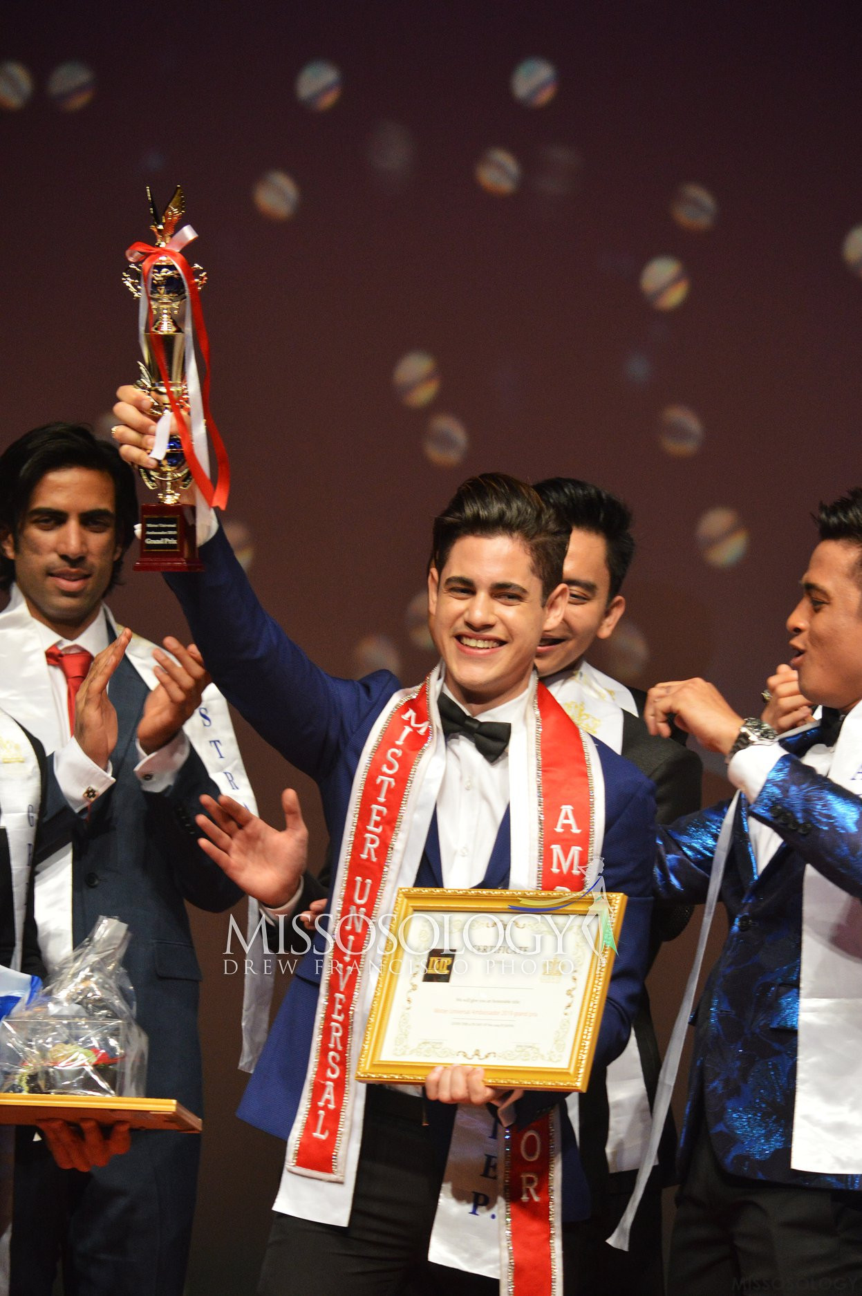 recordando mr universal ambassador 2019. (vencedor dominican republic). - Página 3 1yfuQS