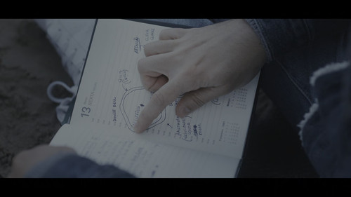Senna.S01E01 Povolání.1080p.NF.WEB DL.CZ PT.DD+5.1.HDR.x265 HEVC My.mkv snapshot 00.24.43 [2024.11.2.jpg
