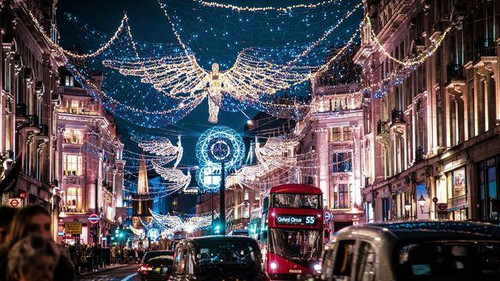 Christmas Lights London by Night bus tour 2024.jpg