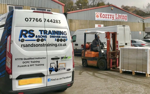 Essential Tips for Moving Home With Pets.jpg