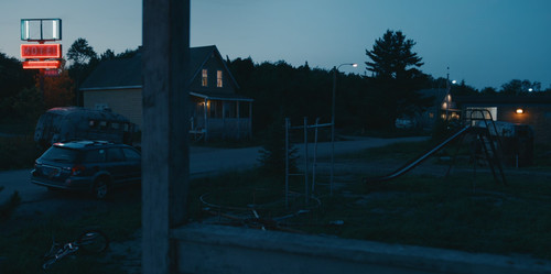 From.S01E01.Long.Days.Journey.Into.Night.1080p.AMZN.WEB DL.CZ EN.x265.HEVC My.mkv snapshot 05.44 [20.jpg