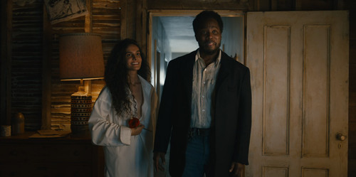 From.S01E01.Long.Days.Journey.Into.Night.1080p.AMZN.WEB DL.CZ EN.x265.HEVC My.mkv snapshot 18.49 [20.jpg