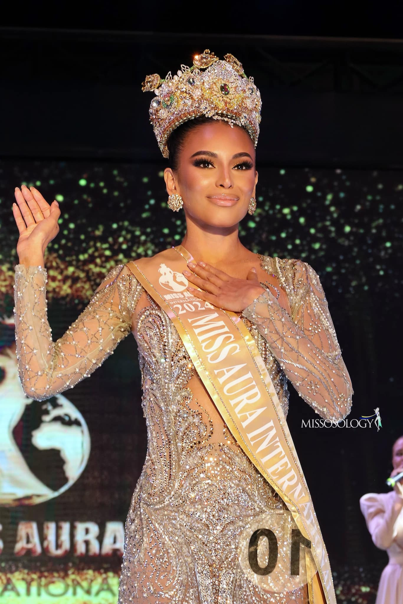 colombia vence miss aura international 2024. 22NNtyb