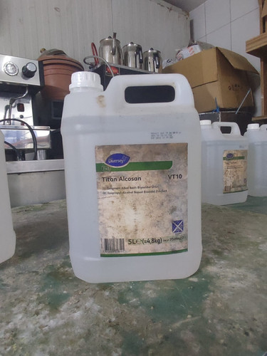 barkodyok YÜZEY DEZENFEKTANI 5LT DİVERSEY TİTAN ALCOSAN.jpg