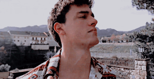 35536343 D6B7 43D0 B66B 416BAFDF0E39.gif