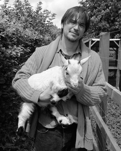 josh hartnett ha6 03 819x1024