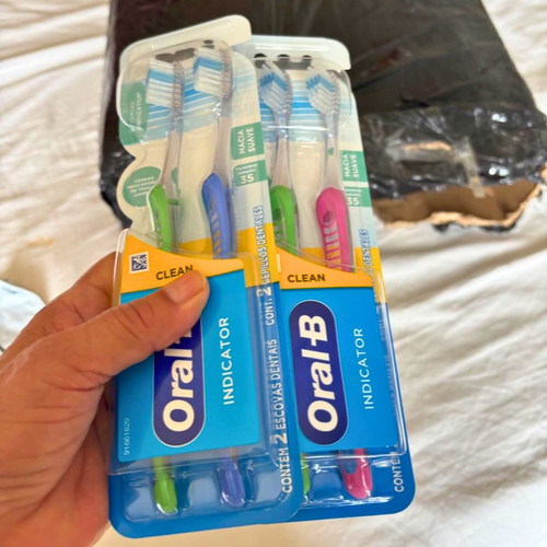 Escova Dental Oral B Indicator Plus 35.jpg