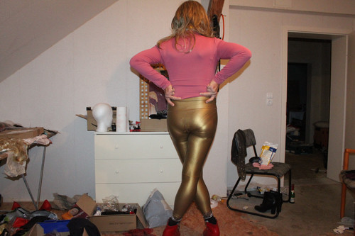 fat ugly dumpcum Elke public for expose (7).jpg