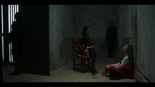 Bandidos.2024.S02E01.The.Past.Comes.Calling.1080p.NF.WEB DL.CZ ES.DD+5.1.H.264 playWEB.mkv snapshot .jpg