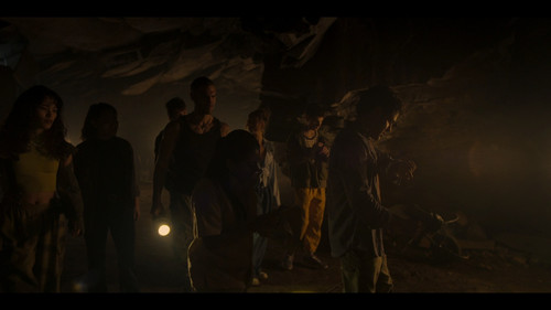Bandidos.2024.S02E01.The.Past.Comes.Calling.1080p.NF.WEB DL.CZ ES.DD+5.1.H.264 playWEB.mkv snapshot .jpg