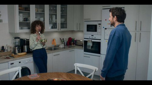 Alpha.Males.S03E01.Pokrokovi.muzi.1080p.NF.WEB DL.CZ ES.DD+5.1.x264 My.mkv snapshot 08.16 [2025.01.1.jpg