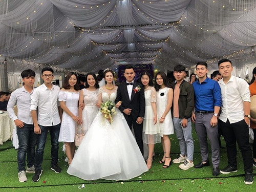 tiet lo hinh anh co dau xinh dep trong dam cuoi sieu khung chi gan 1 ty dong dung rap o vinh phuc 01.jpg