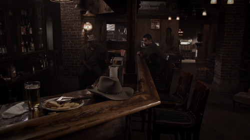 Banshee.S01E01.Pilot.1080p.BluRay.CZ EN.DD5.1.x265.HEVC My.mkv snapshot 13.09 [2025.01.16 17.47.26].jpg