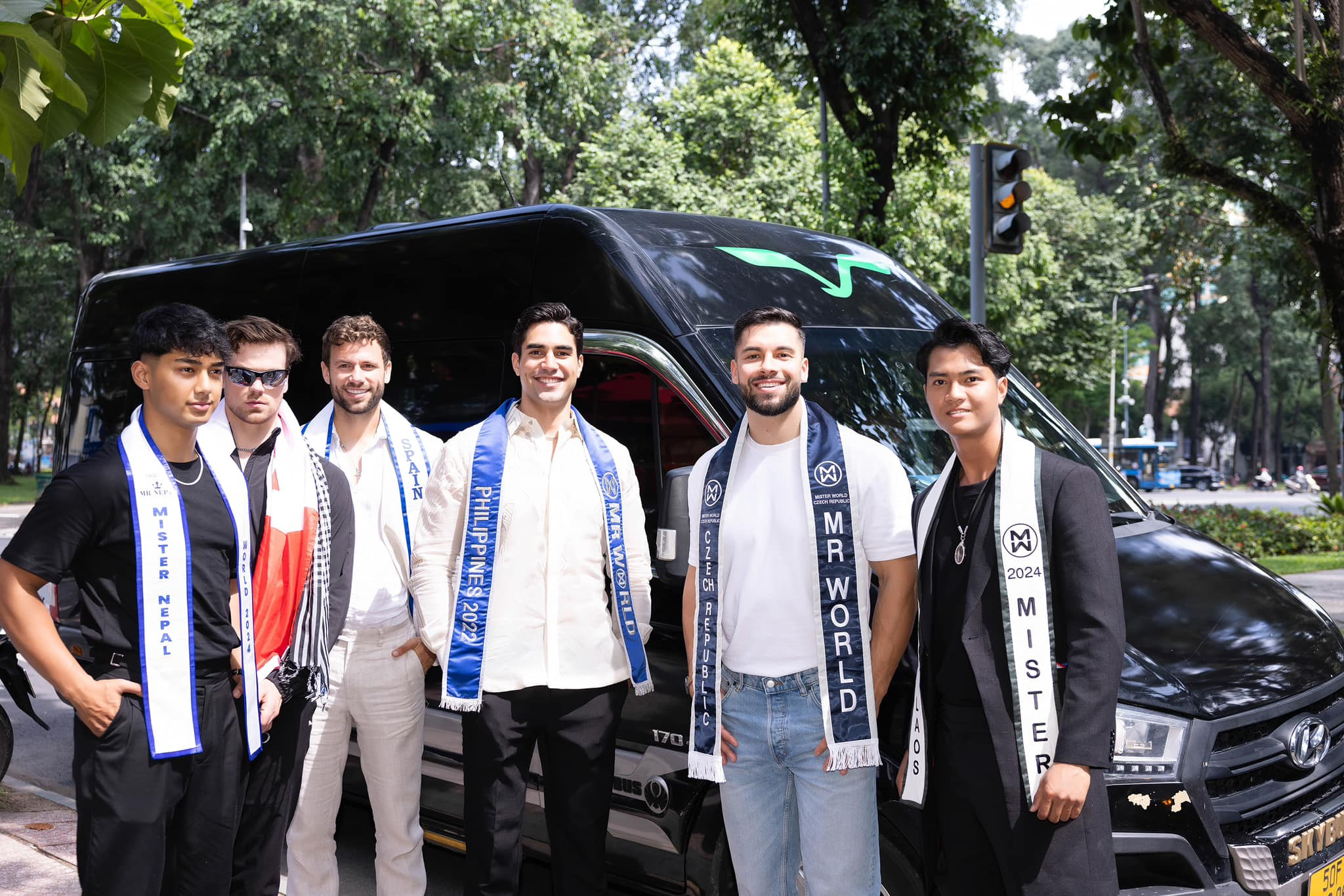 candidatos a mister world 2024. final: 23 nov. sede: vietnam. - Página 9 27Fva3J