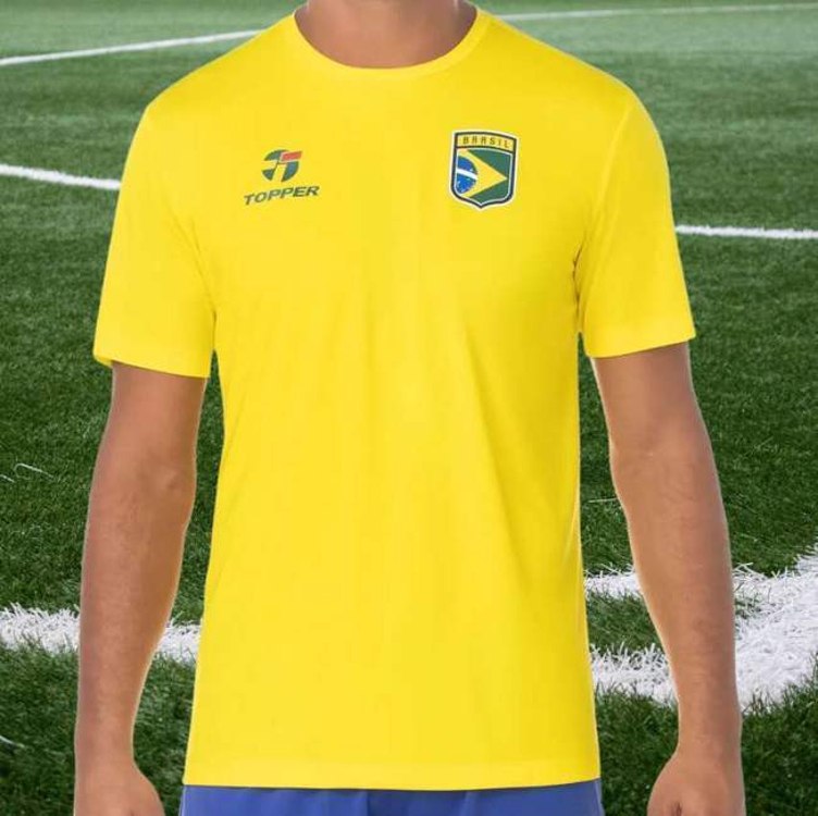 Camiseta Gola Alta de Futebol Topper – Brasil Combate Masculina Manga Curta Amarela