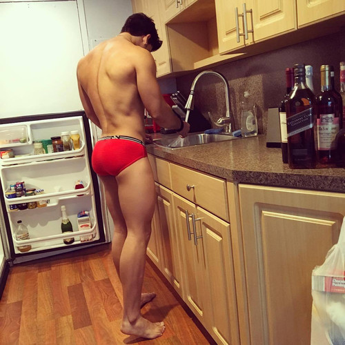 tumblr nw83lix8mQ1ru6pqoo1 1280.jpg