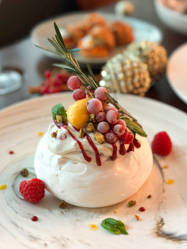 XMAS PAVLOVA 2024.jpg