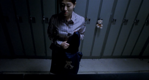 cap Geoul.sokeuro.2003.720p.WEB DL.DD5.0.H.264 MooMa 00 17 05 02.png