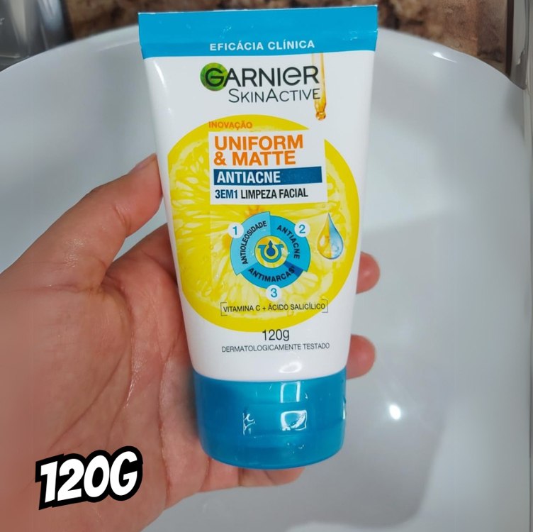 Garnier Sabonete Facial 3 em 1 Uniform & Matte Antiacne, Esfolia Levemente, com Ação Antiacne, Antimarcas e Antioleosidade, 120g