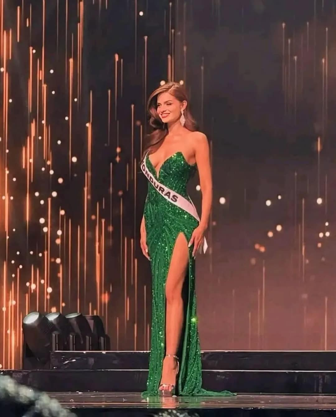 preliminary competition de miss universe 2024. - Página 6 2Ar44EB