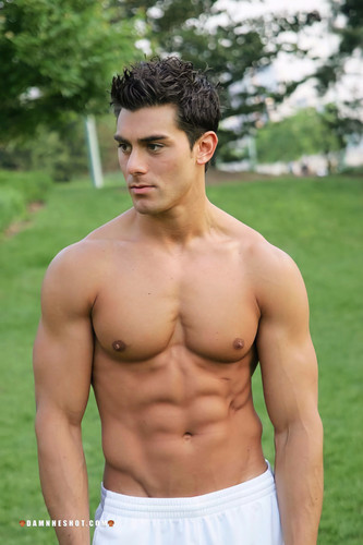 tumblr 2eee61d785b6517fb9be8704a555bcf1 6c5039c9 2048.jpg