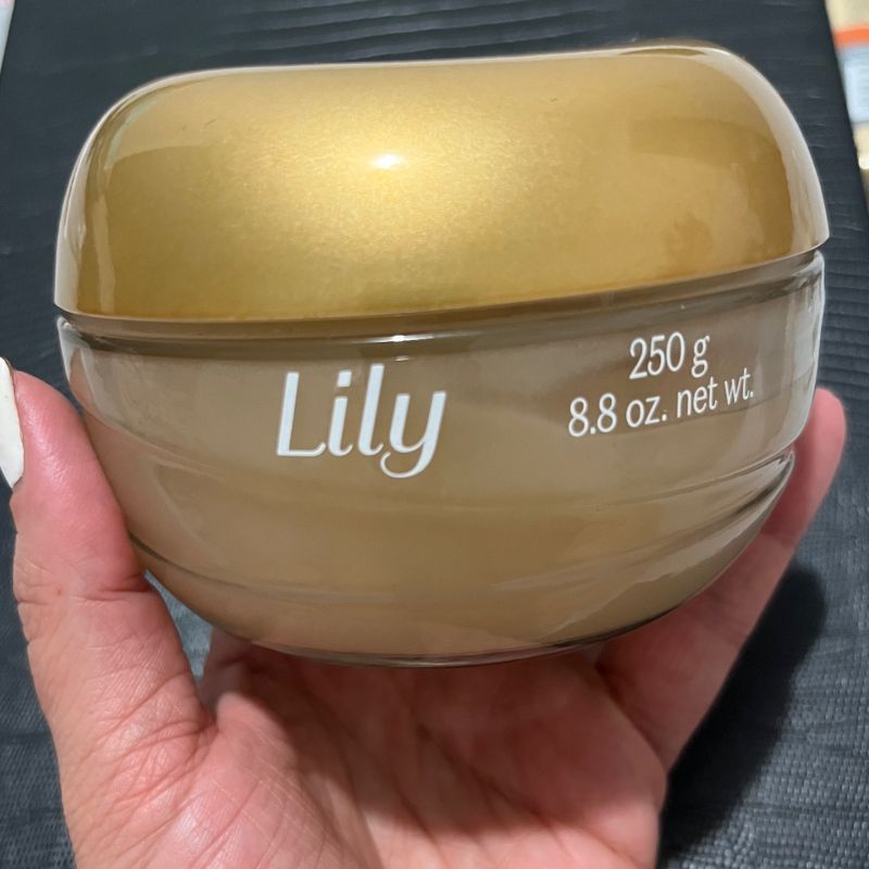 O Boticário Lily Veludo Acetinado Corporal 250g