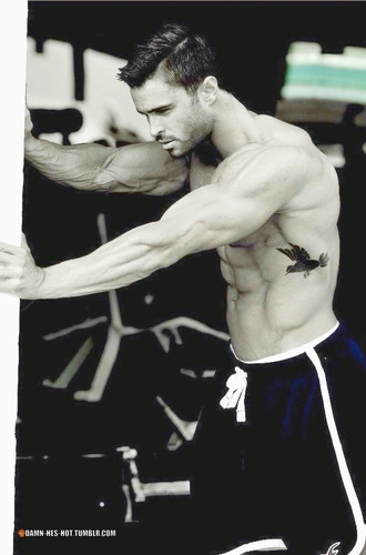 tumblr 011a02d0e96bfd8cc59f7160e8b42d95 c4f0348d 2048.jpg