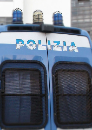 POLIZIA (2).jpg