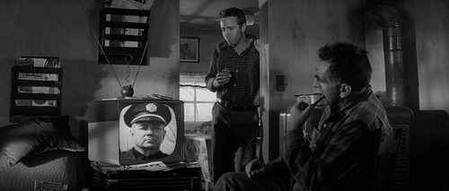 In.Cold.Blood.1967.REMASTERED.1080p.BluRay.CZ EN.x264 SADPANDA.mkv snapshot 00.33.25 [2025.02.08 14.