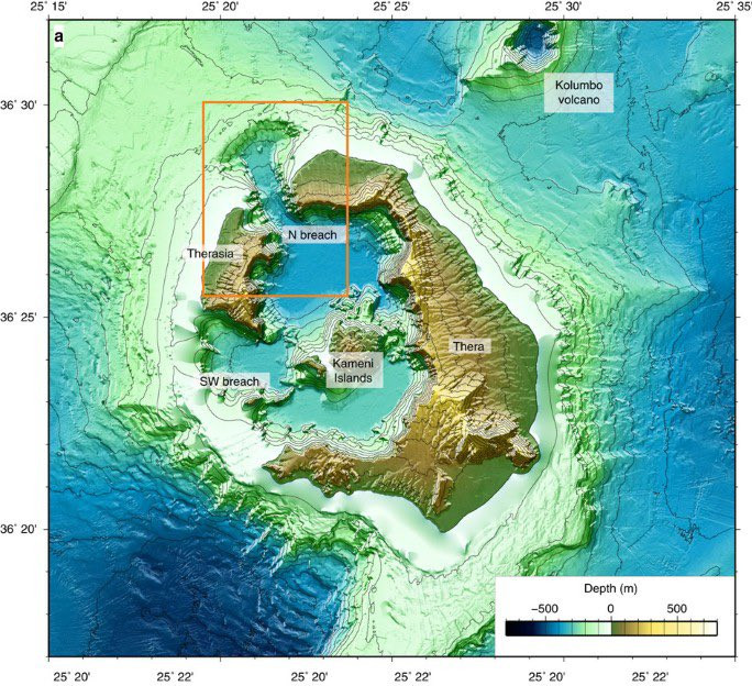 Santorini in crisi per i terremoti: migliaia in fuga dall'Isola ormai deserta 2 2DWTaLX