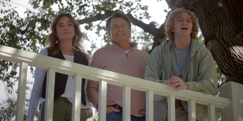 Shrinking.S02E01.Jimmying.1080p.ATVP.WEB DL.EN.DDPA5.1.x265 HEVC My.mkv snapshot 03.36 [2025.02.06 1