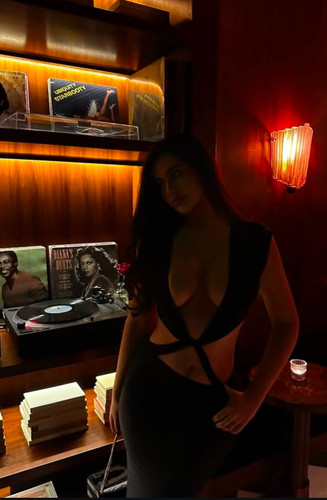 2Dr66Vj.md.jpg