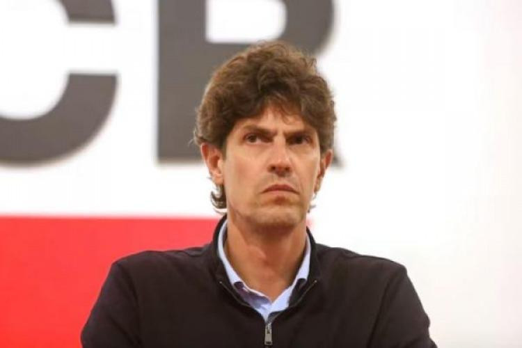 0dfghjk.jpg La UCR criticó al Gobierno por los medicamentos de PAMI: «La principal variable de ajuste de Milei siguen siendo los jubilados»
