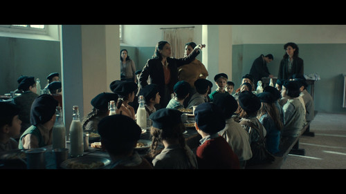 The.Childrens.Train.2024.1080p.NF.WEB DL.CZ IT.DDP5.1.x264 FLUX.mkv snapshot 00.36.10 [2024.12.04 17.jpg