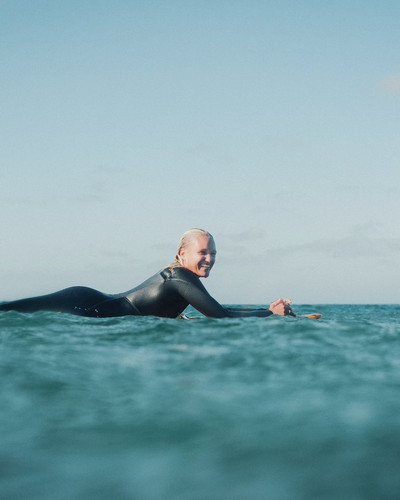 SURfing407Surfing + @rozahage