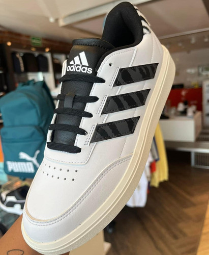 Tênis Adidas Courtblock Feminino.jpg