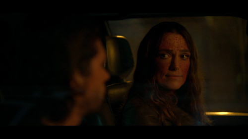 Black.Doves.S01E01.To.Love.1080p.NF.WEB DL.CZ EN.DD+5.1.x264 FLUX.mkv snapshot 32.34 [2024.12.05 15..jpg