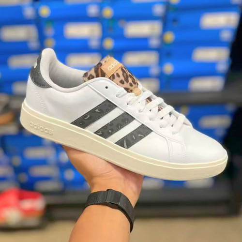 Adidas Grand Court Base Feminino.jpg