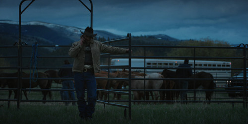 Yellowstone.S05E01.One.Hundred.Years.is.Nothing.2160p.AMZN.WEB DL.CZ EN.x265 NTb.mkv snapshot 00.56..jpg