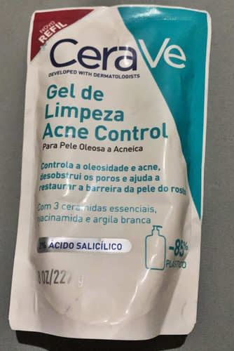 cerave limpeza.jpg