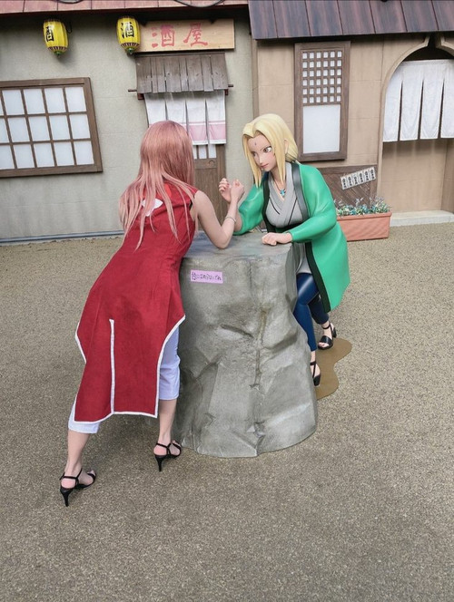 Sakura Adulta vs Tsunade Guerra 2FwZFJn.md