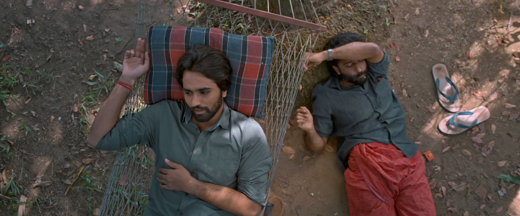 [www.MoviesFD.vip] Narudi.Brathuku.Natana.2024.WebRip.720p.x264.[Telugu].AAC.mkv snapshot 01.04.01.0