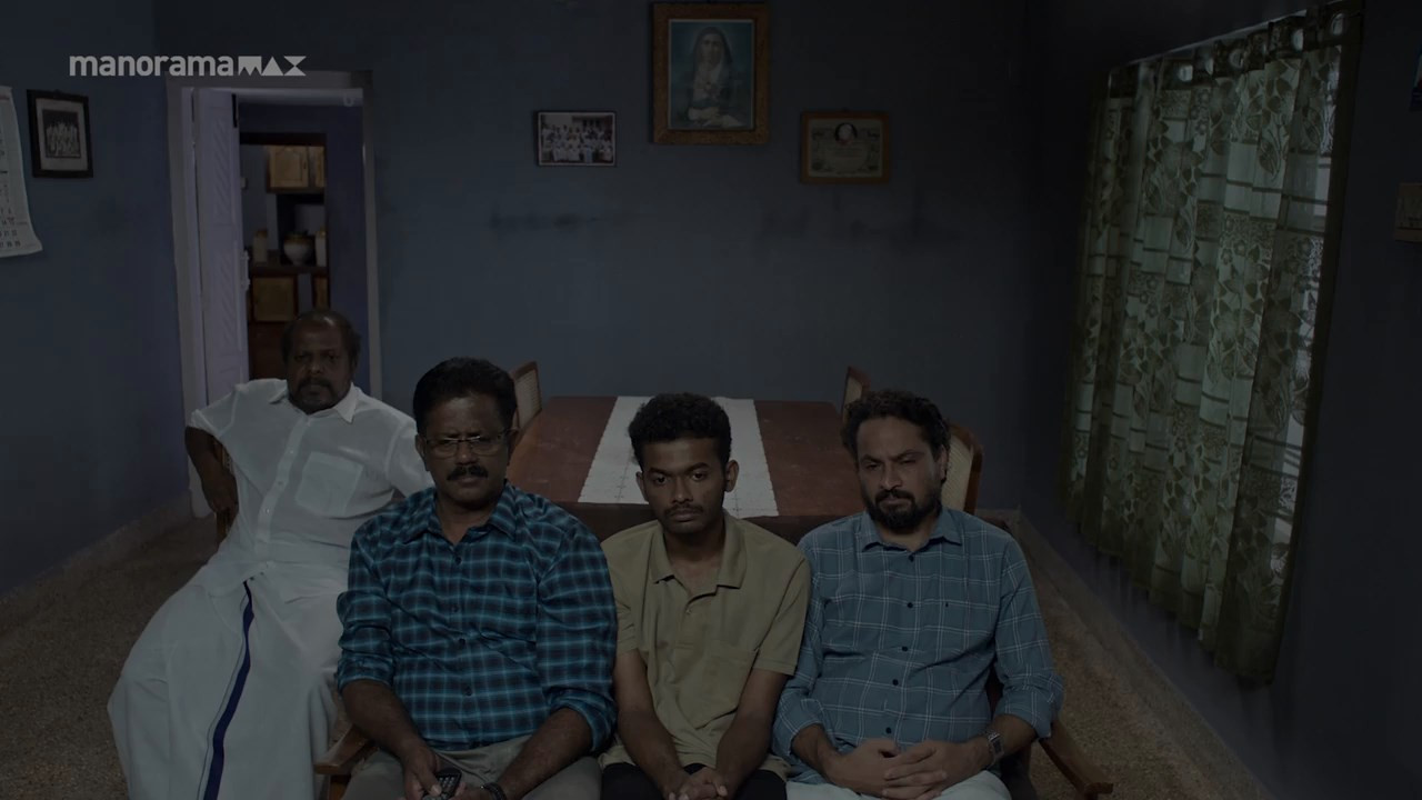 [www.MoviesFD.vip] Family.2023.WebRip.720p.x264.[Malayalam].AAC.ESub.mkv snapshot 00.56.59.516