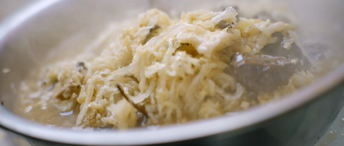 Little.Pickled.Village.S01E01.2024.2160p.WEB DL.H265.AAC HHWEB.mp4 20241207 164827.820.png