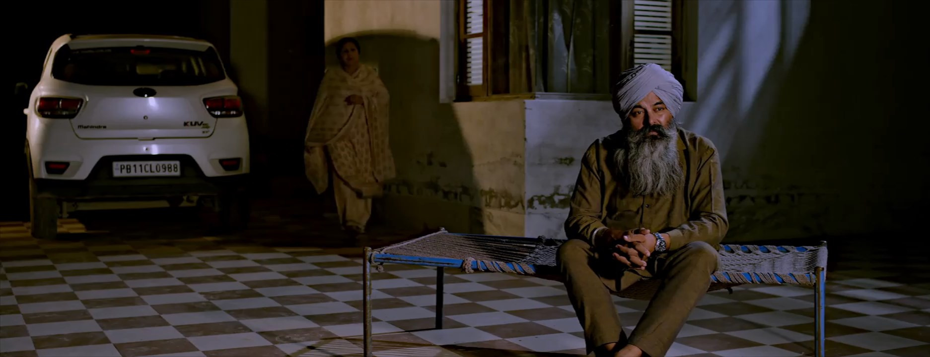 [www.Movieswood.vip] Badla.2024.WebRip.720p.x264.[Punjabi].AAC.ESub.mkv snapshot 00.52.26.281