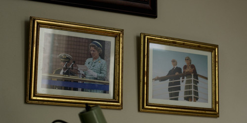 The.Crown.S06E02.Two.Photographs.1080p.BluRay.CZ EN.DD+5.1.x265.HEVC My.mkv snapshot 01.54 [2024.12..jpg