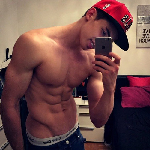 tumblr nwvaq9sQ2W1rfiw5eo1 1280.jpg