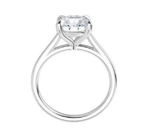 Shop Stunning Moissanite Engagement Rings in Canada.jpg