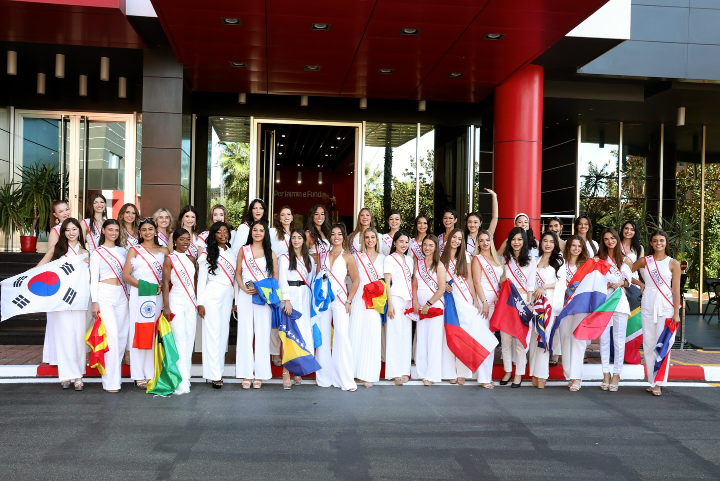 candidatas a the miss globe 2024. final: 15 oct. sede: albania. - Página 13 2J5lSst